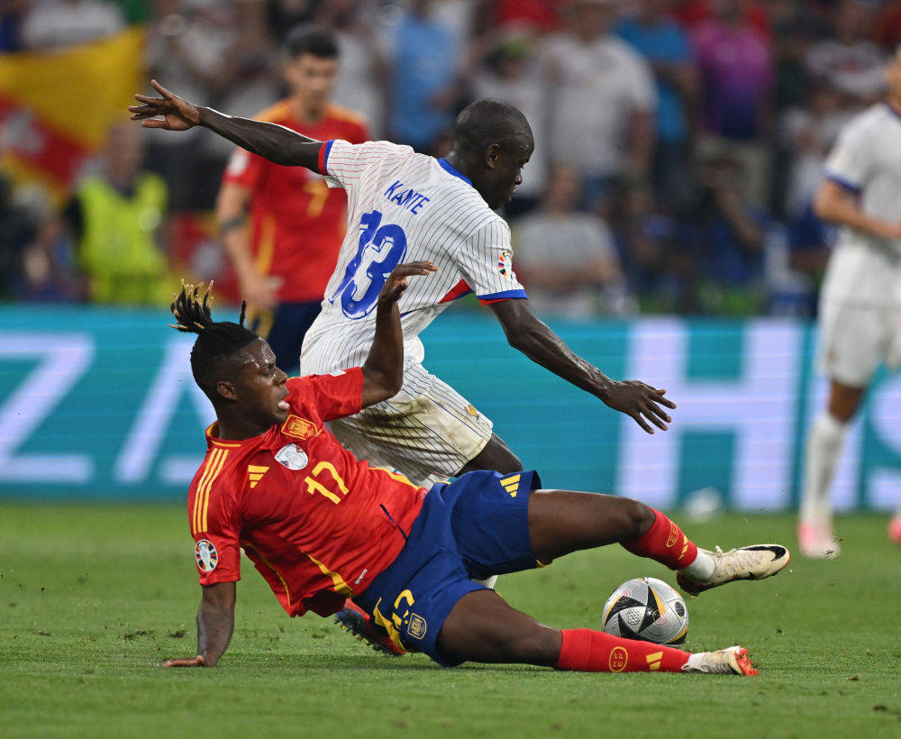 拜仁完胜西班牙，特尔施特根关键制胜