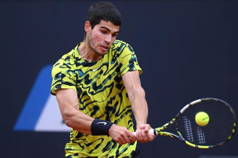 日本网球队力克世界网球队,克耶高斯三分雨点燃全场 日本网球队力克世界网球队,克耶高斯三分雨点燃全场