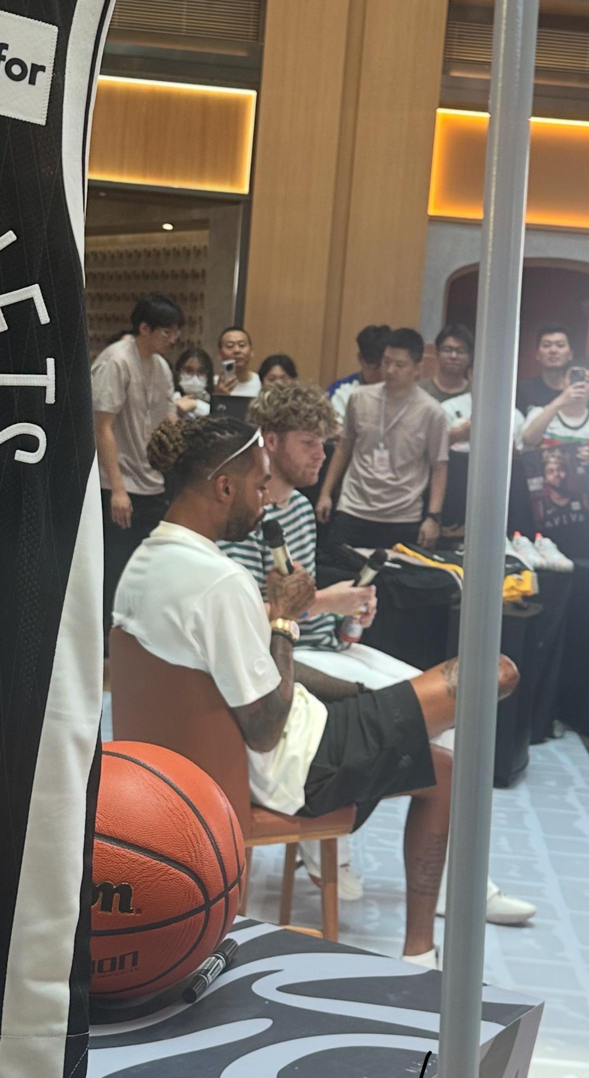 开云体育-美国男篮轻取热火，拉塞尔制霸全场